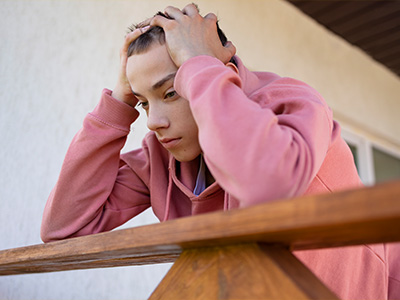 La fatica di diventare adulti: il lungo cammino dalla fine dell’adolescenza all’età adulta